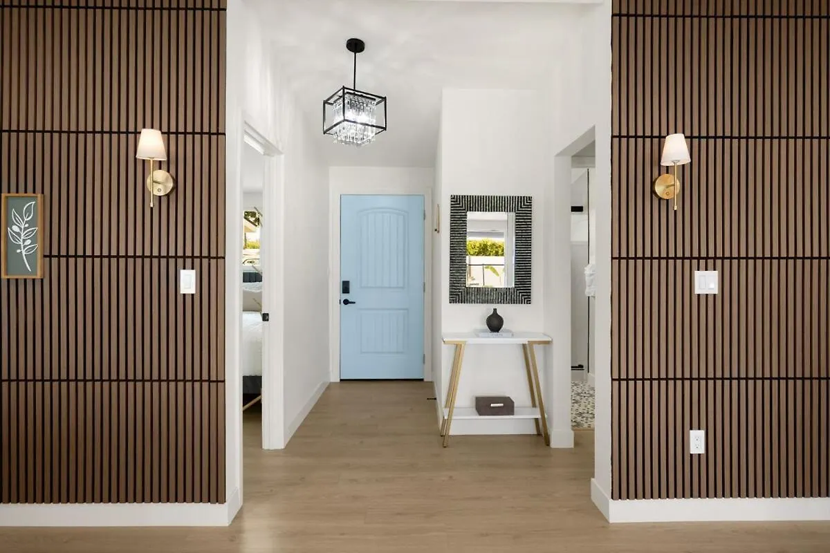 Stylish 5 Bedroom Villa With Pool Near Disney - Luxury Family Retreat Анахайм