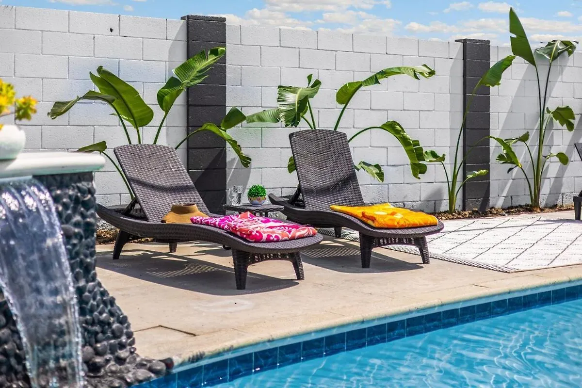 Stylish 5 Bedroom Villa With Pool Near Disney - Luxury Family Retreat Анахайм