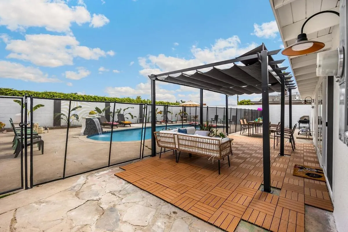 Stylish 5 Bedroom Villa With Pool Near Disney - Luxury Family Retreat Анахайм 0*,