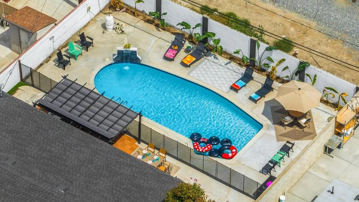 Stylish 5 Bedroom Villa With Pool Near Disney - Luxury Family Retreat Анахайм