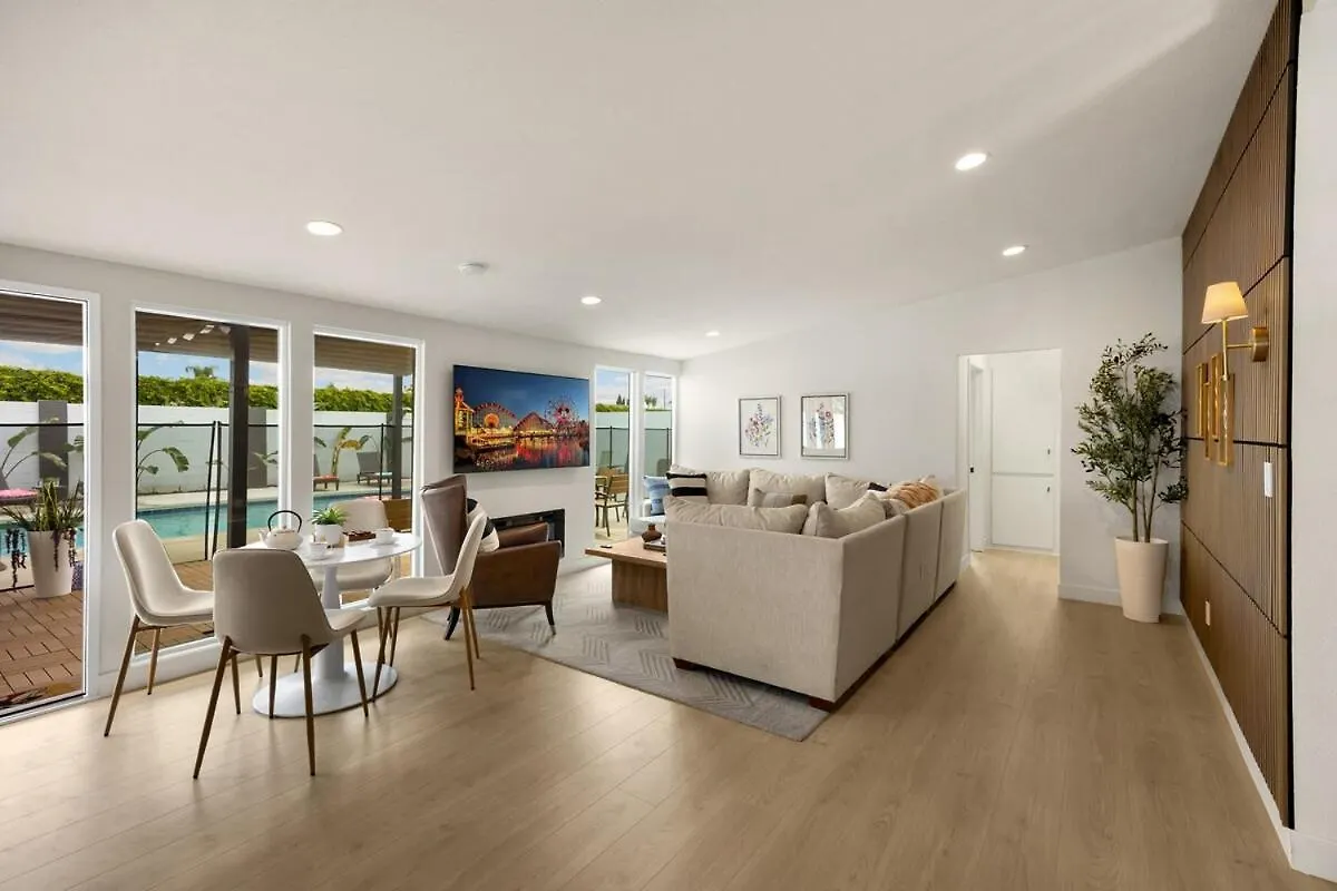 אנהיים Stylish 5 Bedroom Villa With Pool Near Disney - Luxury Family Retreat